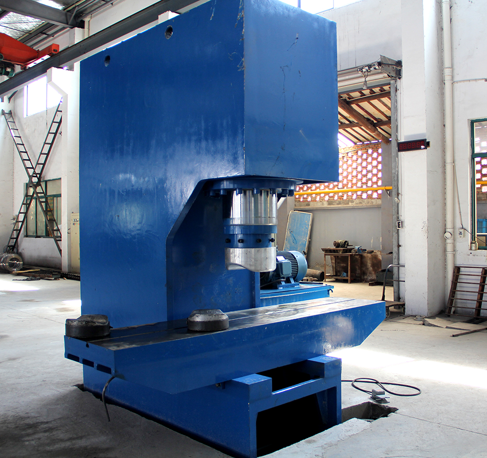 300T 液壓壓力機.JPG